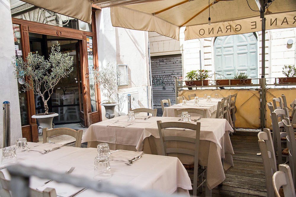 ristorante-roma-centro-esterno-grano